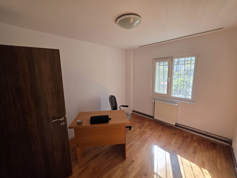 Titan- parcul Titanii- policlinica