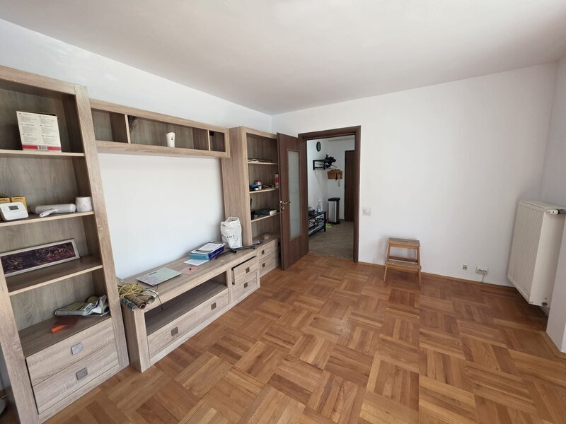 Titan- parcul Titanii- policlinica